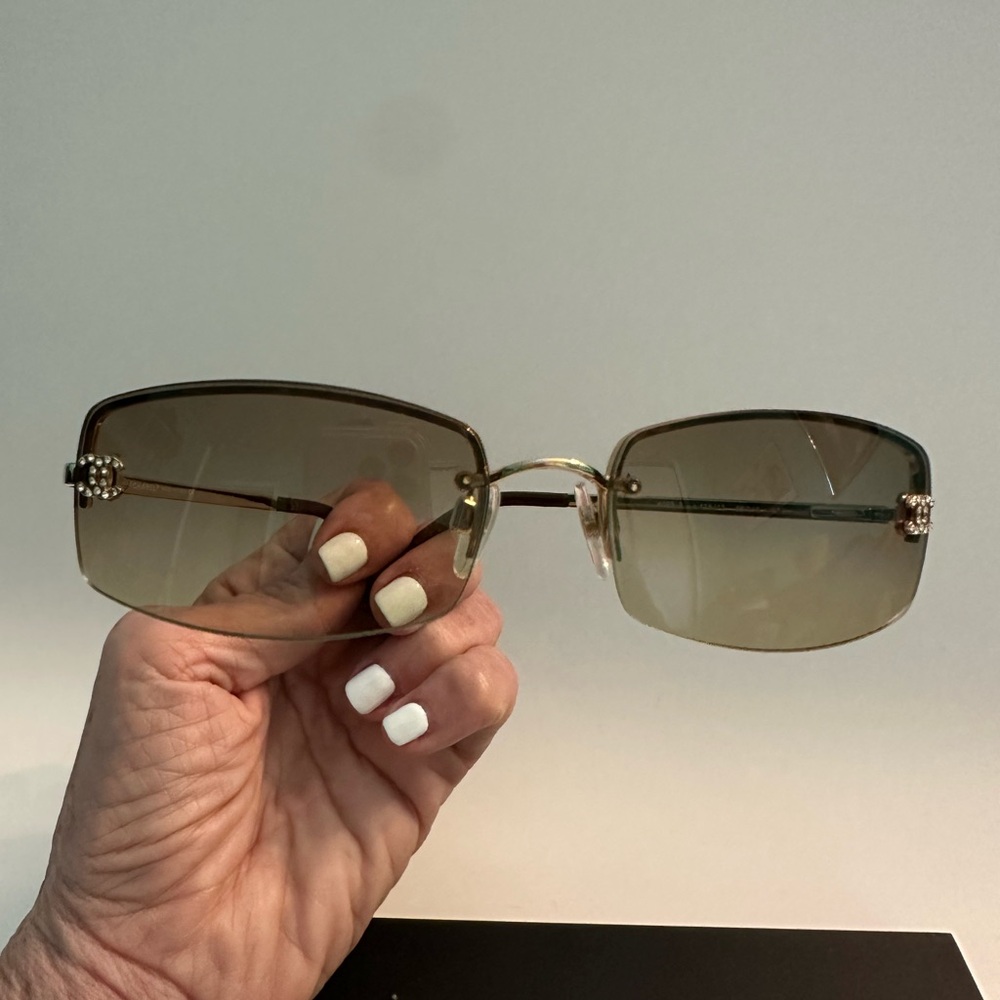 Vintage 2000 Chanel Brown Gradient Rimless Lens Style - Picture 2 of 7